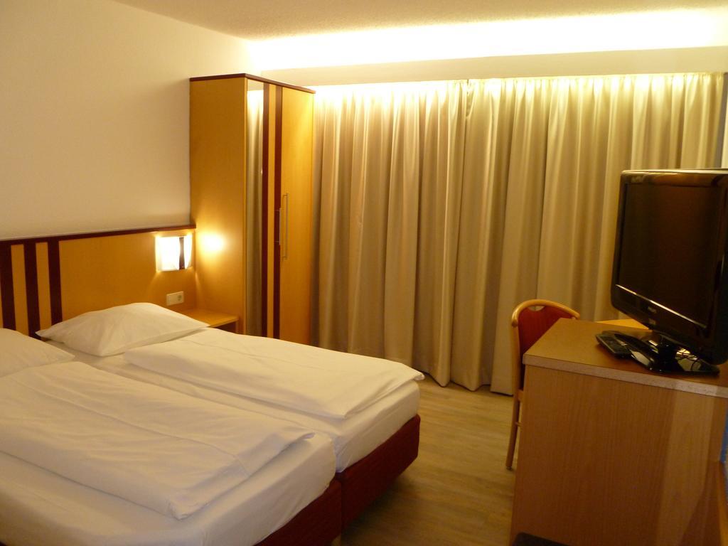 Hotel Am Feuersee Estugarda Exterior foto